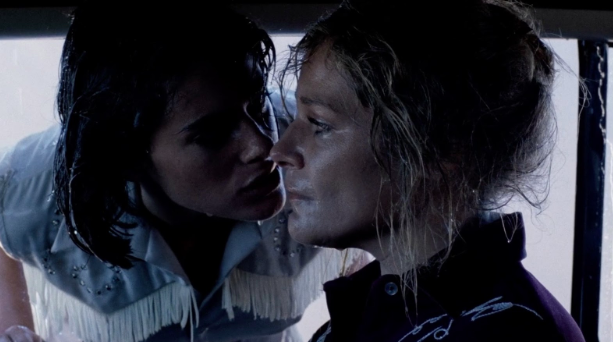 Lez Heat Things Up The 16 Best Lesbian Movie Kisses Of All Time Go