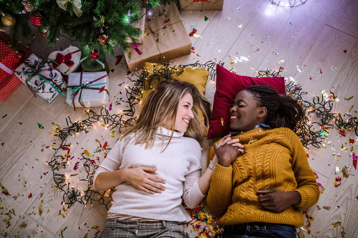 11 Cute New Christmas Traditions For Holiday-Loving Lesbians pic