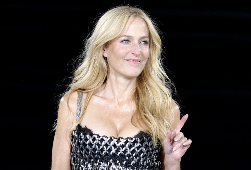 Gillian Anderson’s Runway Debut Has The Internet In Shambles
