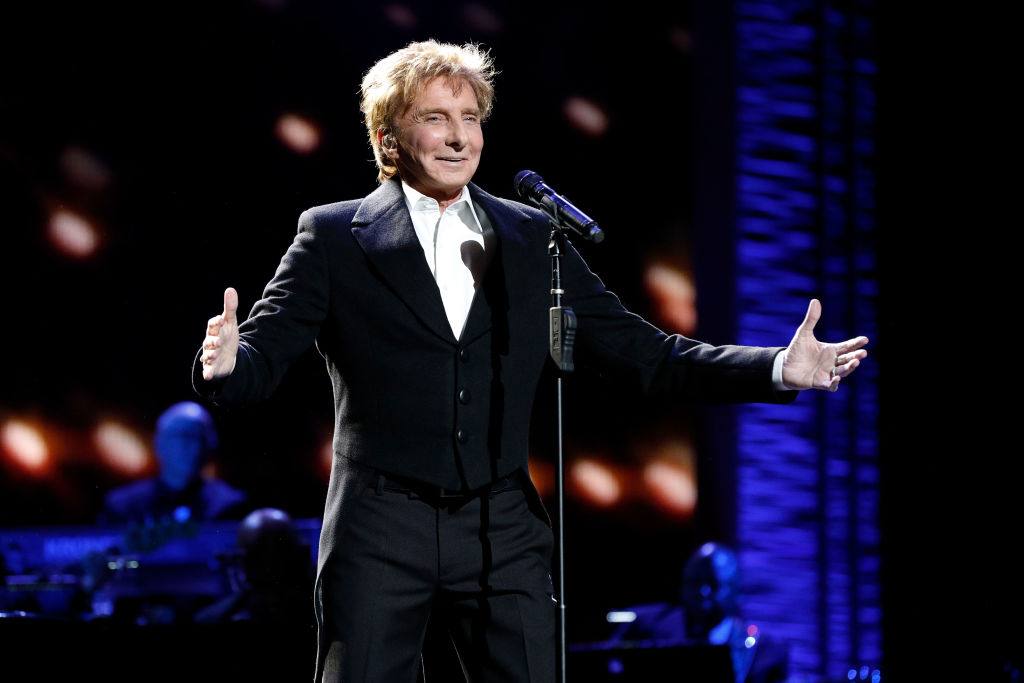 Gay Icon, Singer-Songwriter, Barry Manilow Reschedules “Christmas: A Gift of Love” Tour – Announces Lung Cancer Diagnosis