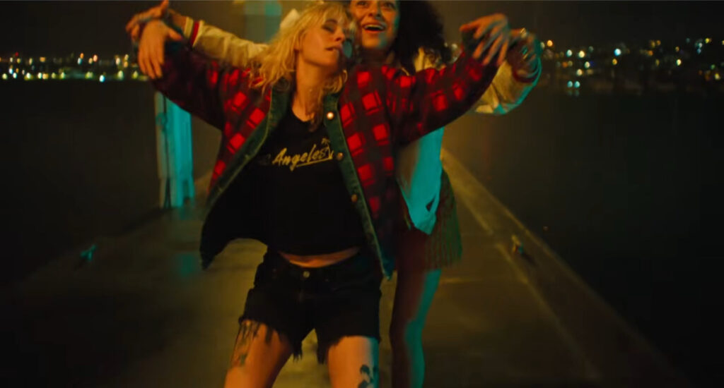 kristen stewart and alia shakwat dancing in the wrong girls