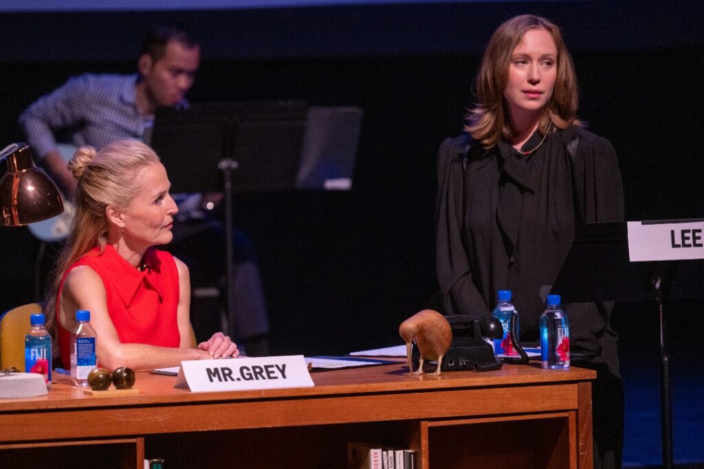 Gillian Anderson and Hannah Einbinder Just Gave Lesbians the ‘Secretary’ Moment They’ve Been Waiting For