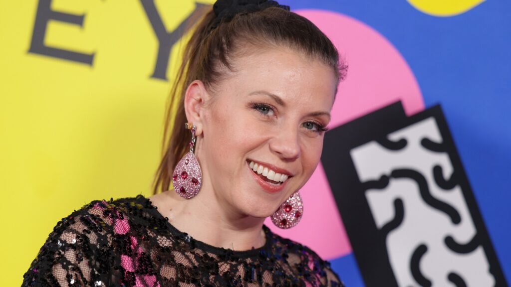  Did ‘Full House’s Jodie Sweetin just come out?