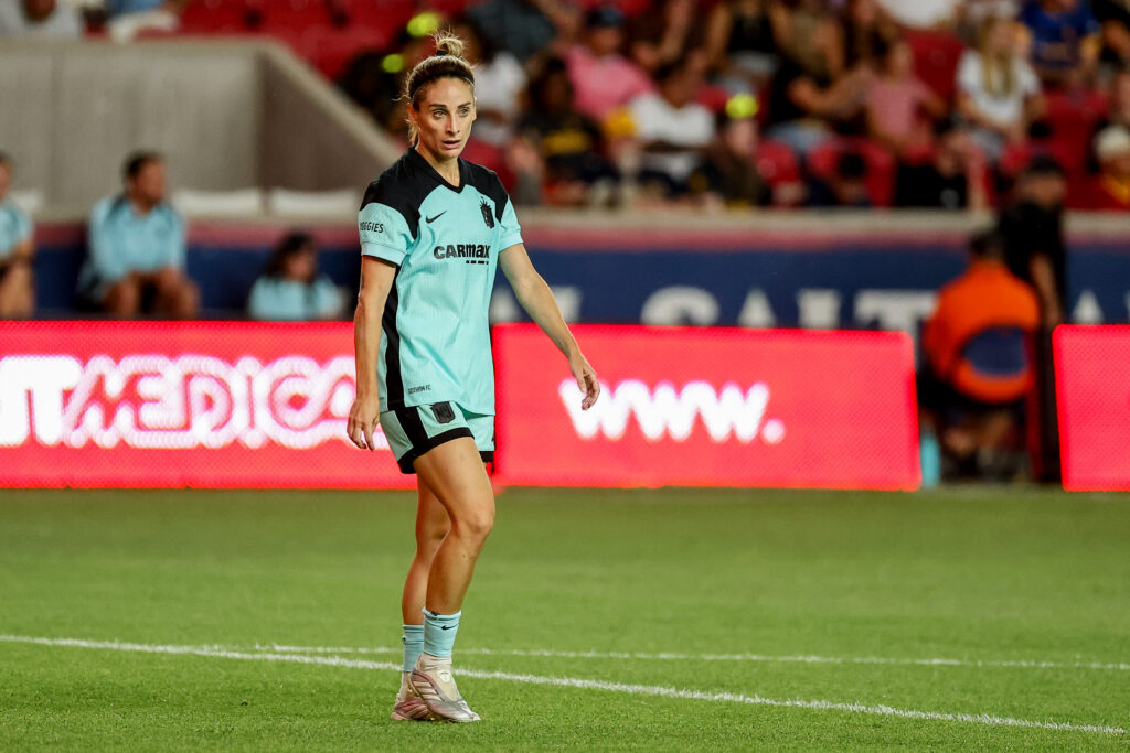 Soccer Star Esther González Makes Shocking Move to Saudi Arabia