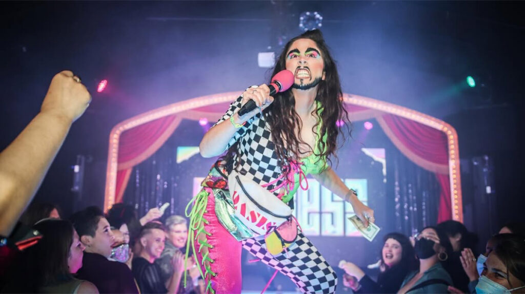 Vera! on stage at Oasis in San Francisco. Photos by @niko_storment @rosencreativehouse courtesy of Vera!