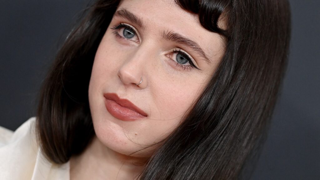 Clairo Shuts Down Fan Who Said She ‘Stopped Pretending to Like Girls’