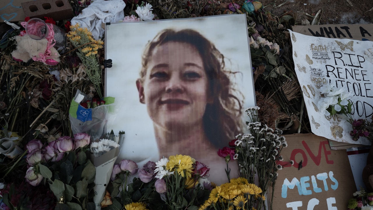 Los trabajadores abandonan la producción de la película Daily Wire después de descubrir que se burla del asesinato de Renee Good: informe